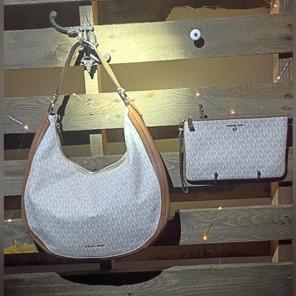 Michael Kors Lydia Hobo bag & clutch set & MK Dust Bag NWT ~ BONUS! - Picture 3 of 16